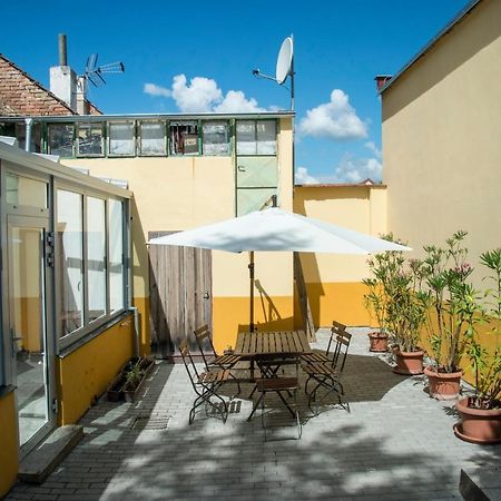 Ubytovani Domecek V Mikulove Lägenhet Exteriör bild