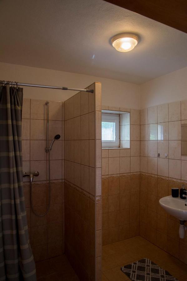 Ubytovani Domecek V Mikulove Lägenhet Exteriör bild